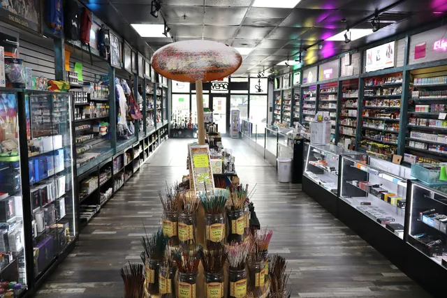 Up N Smoke - Vape Shop