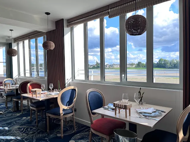 Restaurant La Table - Les 3 Lieux