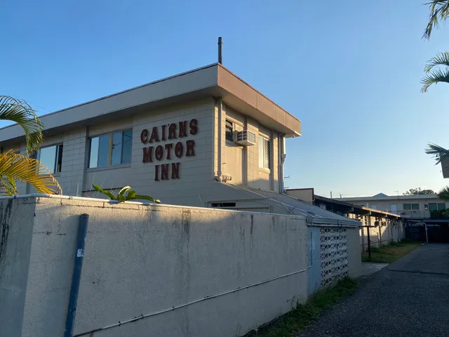 Cairns Motor Inn