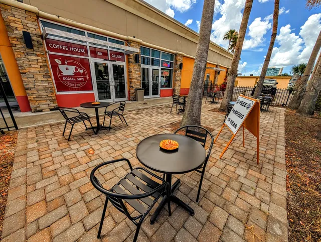 Social Sips Cafe and Bar - Locally Roasted Coffee and Hand Crafted Gelato