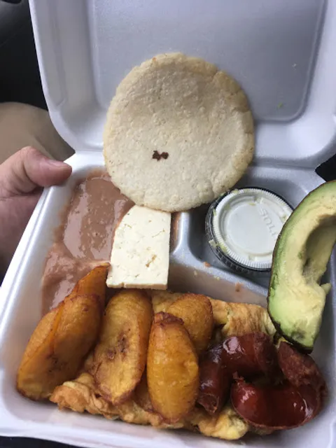 Latinos American Grill