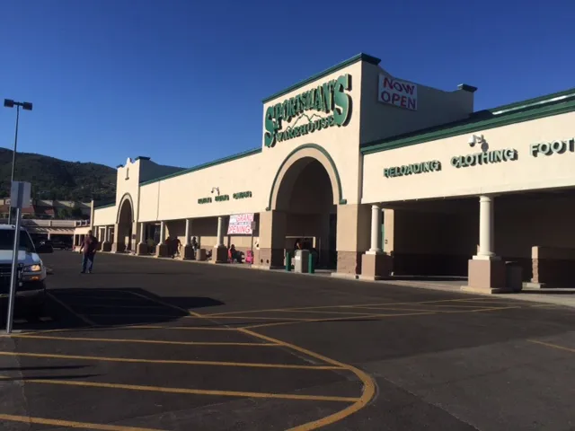 Sportsman's Warehouse