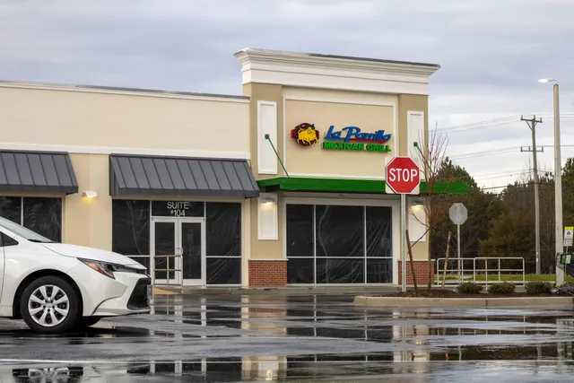 La Parrilla Mexican Grill