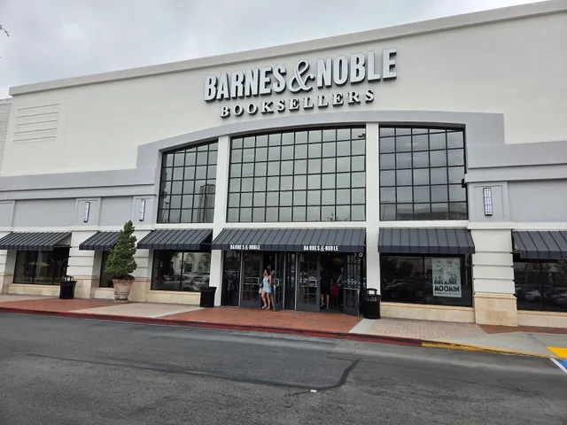 Barnes & Noble