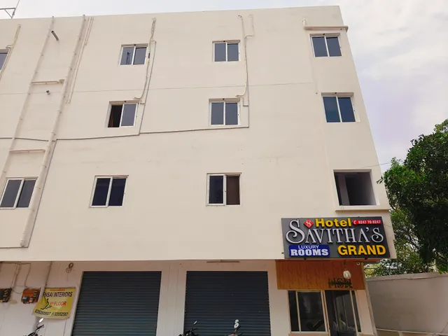 OYO Hotel Savitha's Grand