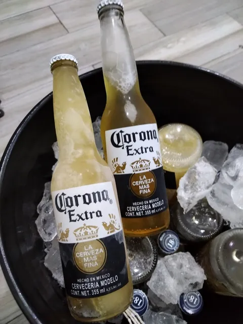 Vinos, cerveza y Michelada