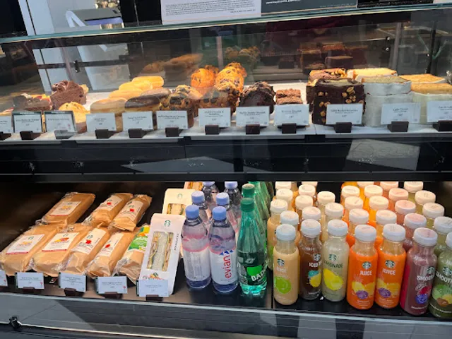 Starbucks CC Kiosk 3 Fontaines