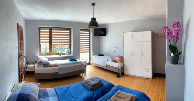 pokoje gościnne/apartament "po drodze"