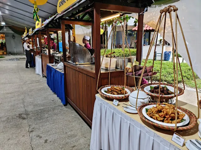 Asiatique Restaurant