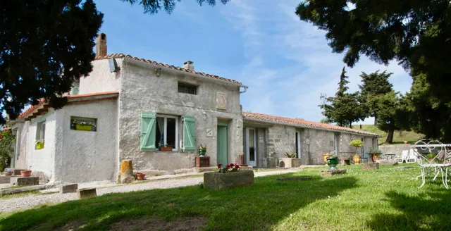 Écuries de Sainte Croix