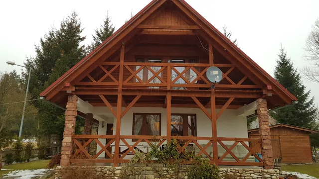 Źródełko - domek w górach