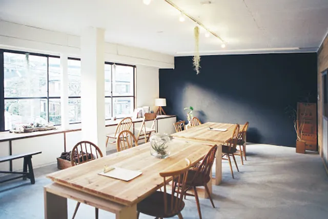 TRUNK DESIGN SHIOYA CAFE