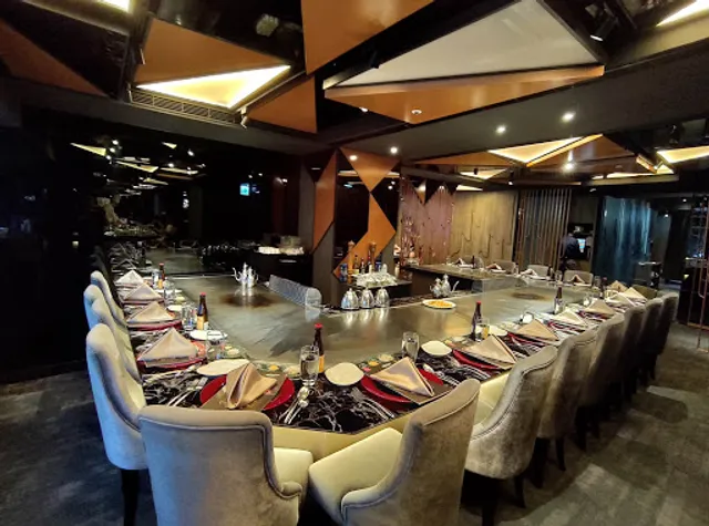 CHAMONIX Taipei Zhongxiao East Branch