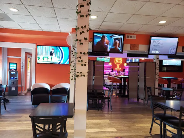 Lavish Lounge, Bar and Restaurant