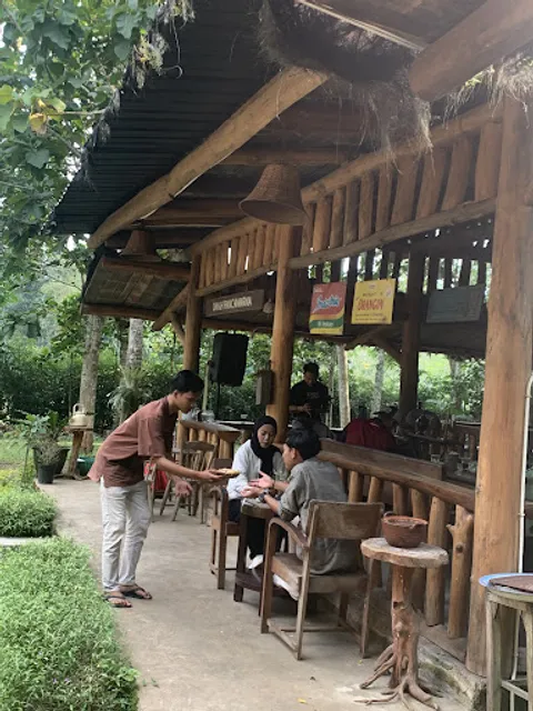 Omah Pancawarna Coffeeshop & Homestay – Hidden Cafe di Temanggung