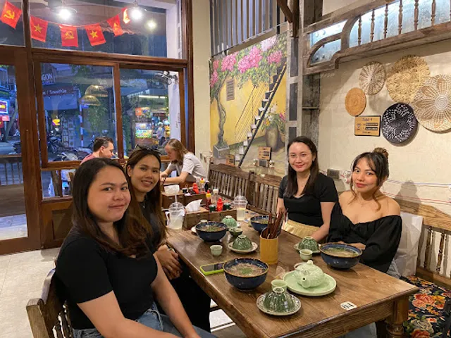 MẸT Vietnamese restaurant & Vegetarian Food Met 8