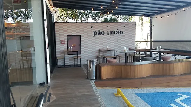 Pão à Mão