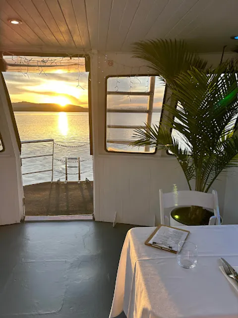 Noosa Cruiser Restaurant & Bar