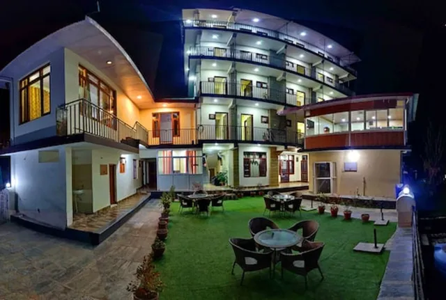 HOTEL SATOVARI PRIDE