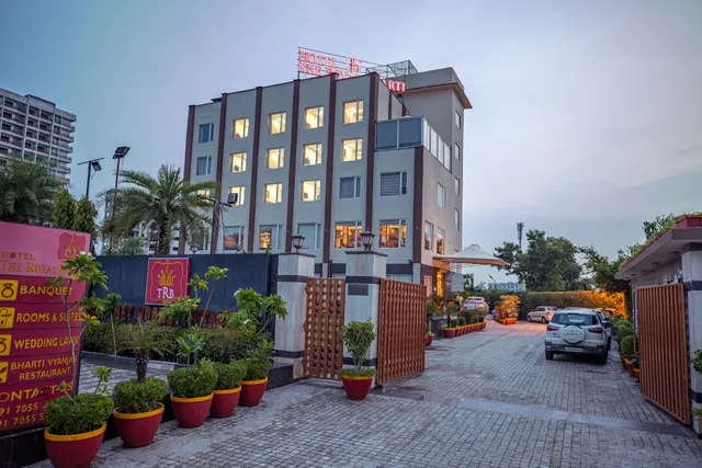 Hotel The Royal Bharti