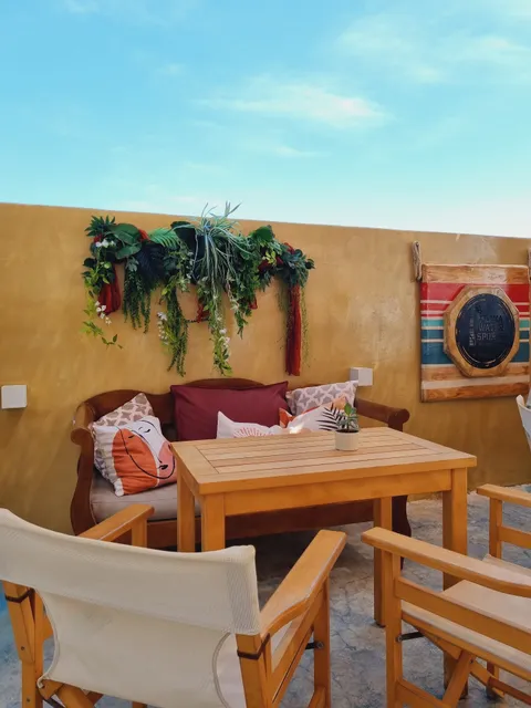 Plaka Watersports - Seaside Burger Bar