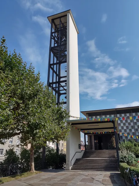 Johanneskirche und Gemeindehaus