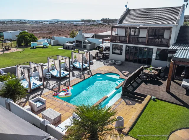 Rox & Sea Country Lodge