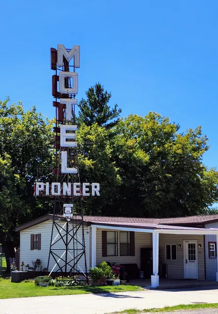 Pioneer Motel