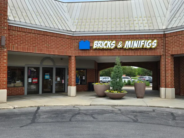 Bricks & Minifigs Brookfield