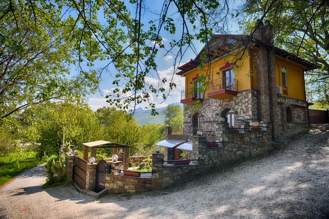 Santa Marina GuestHouse