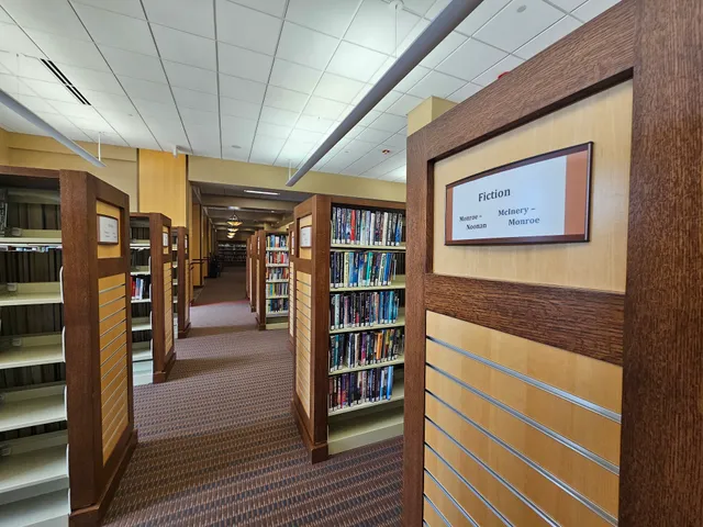 New Berlin Public Library