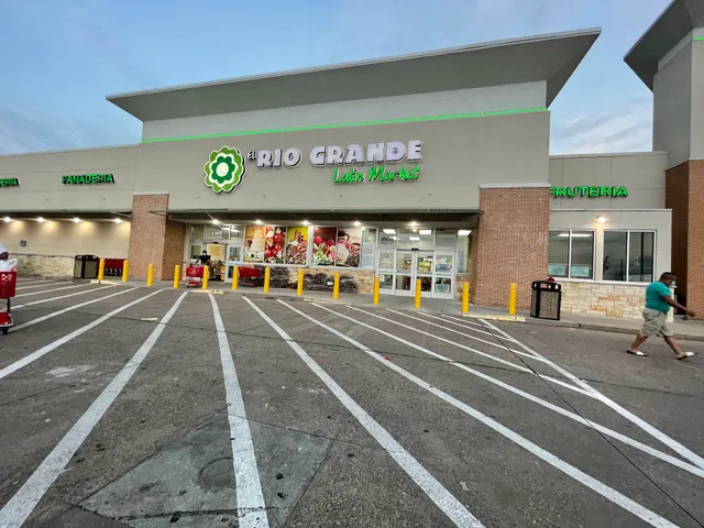 El Rio Grande Latin Market
