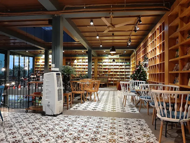 Sunshine Books Coffee Ninh Bình