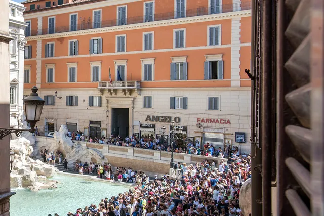 La Finestra su Fontana di Trevi