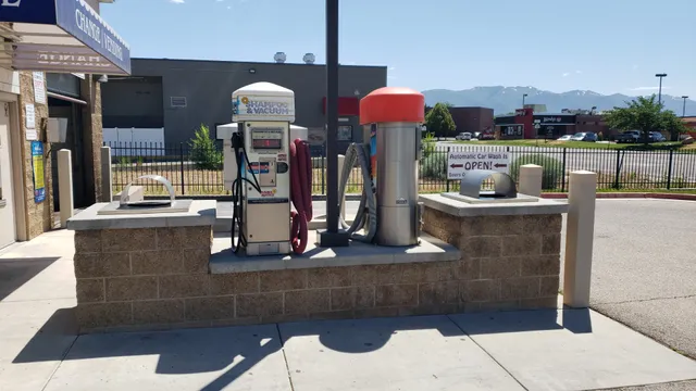 Hidden Cove Car Wash