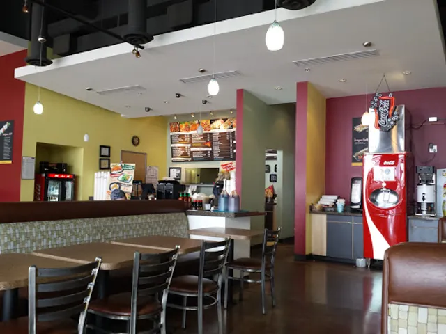 Yogis Grill - Mesa Riverview