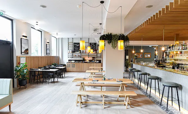 PlanB Living Chamonix - Restaurant & Bar