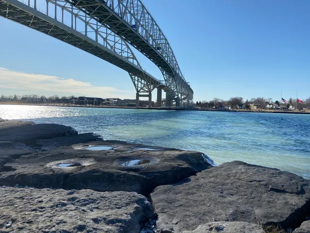Blue Water Bridge Park