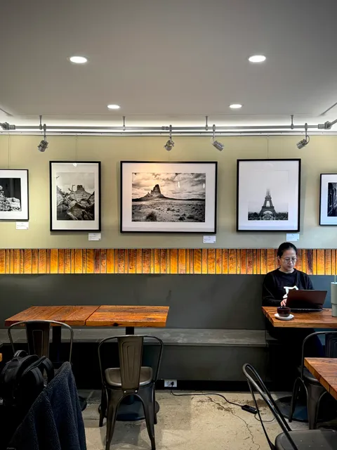 The Den Coffeehouse & Wine Bar