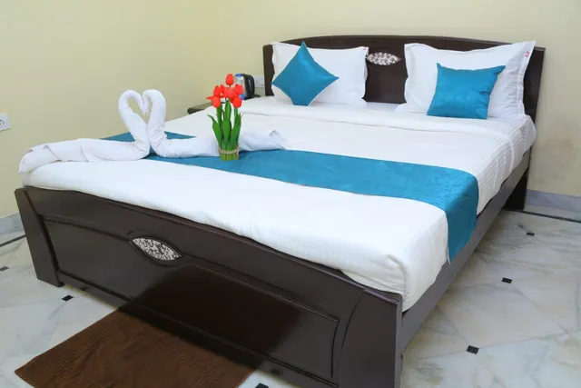 FabHotel Merit Suites