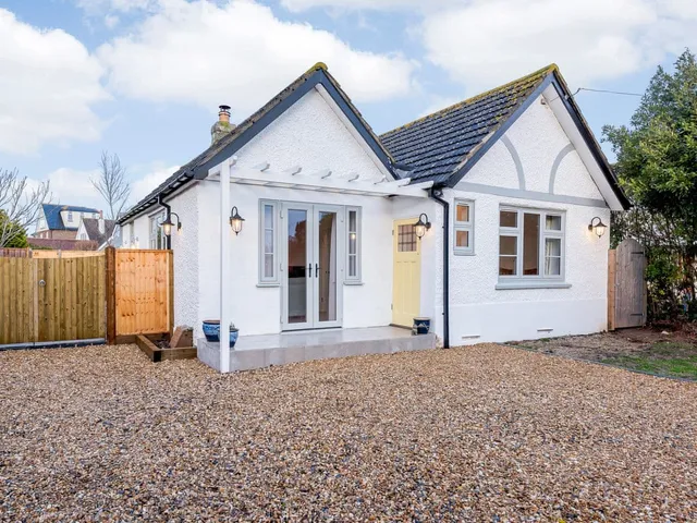 Beach Holme, Holiday Let, East Wittering