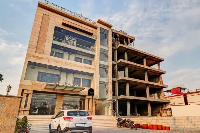 Townhouse OAK Hotel Arnavya