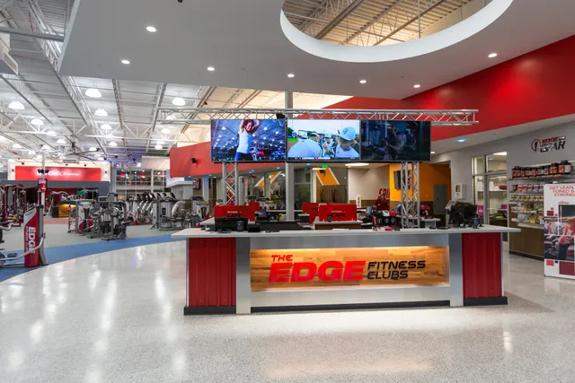 The Edge Shake Bar & Cafe