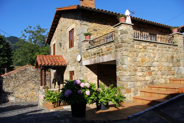 La Casa Vieja De Alceda