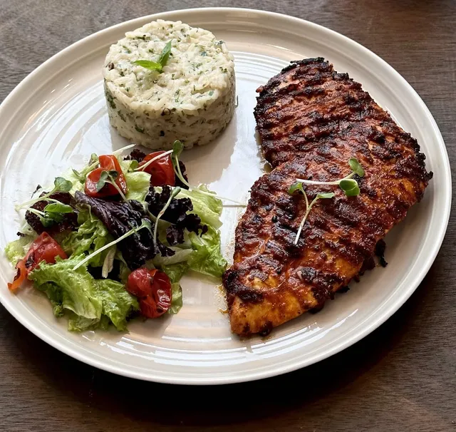 Fat Lulu's Cafe & Bar