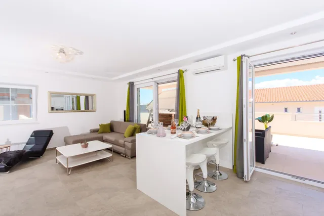 Apartments Villa Anastasia - Okrug Gornji / Trogir
