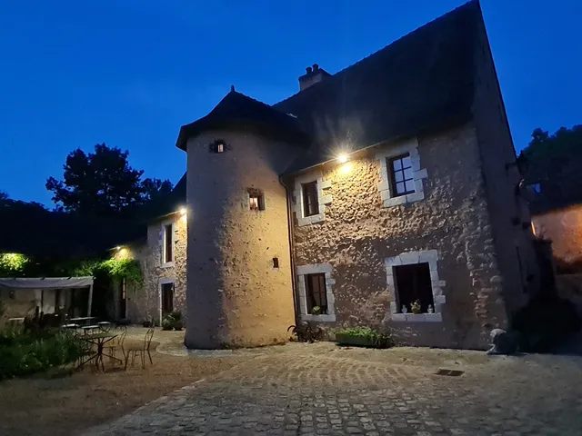 Manoir de la Basse-cour gîtes & chambres d'hôtes & bar