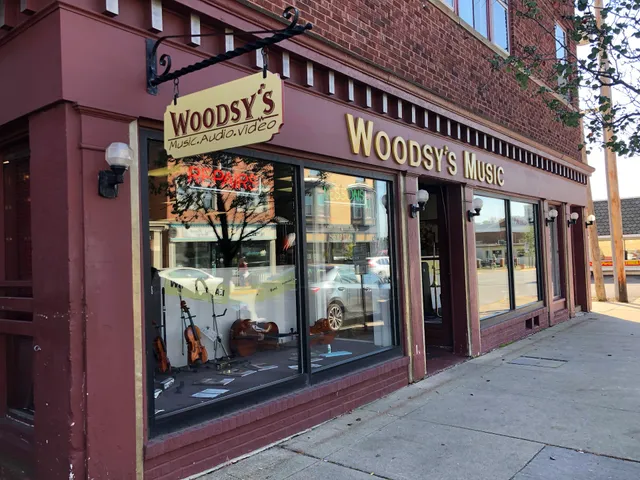 Woodsy's Music - Medina