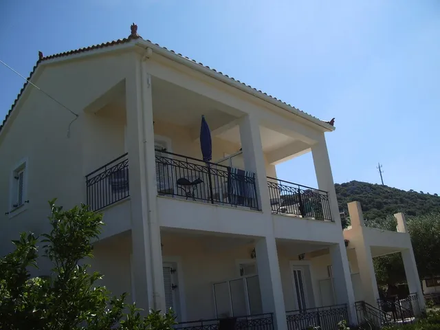 Alexandra Makris Gialos Studios