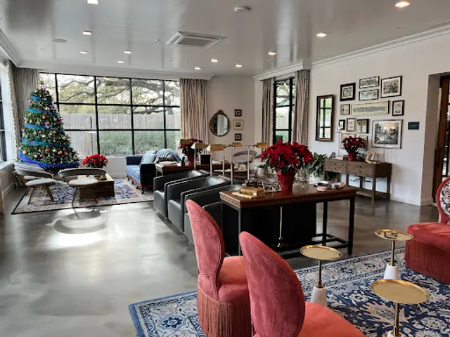 Simona's Coffee + Cocktails